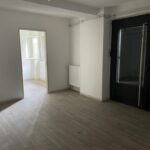 Local professionnel de 81 m²